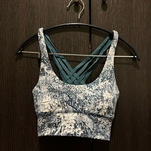 Lululemon sports bra